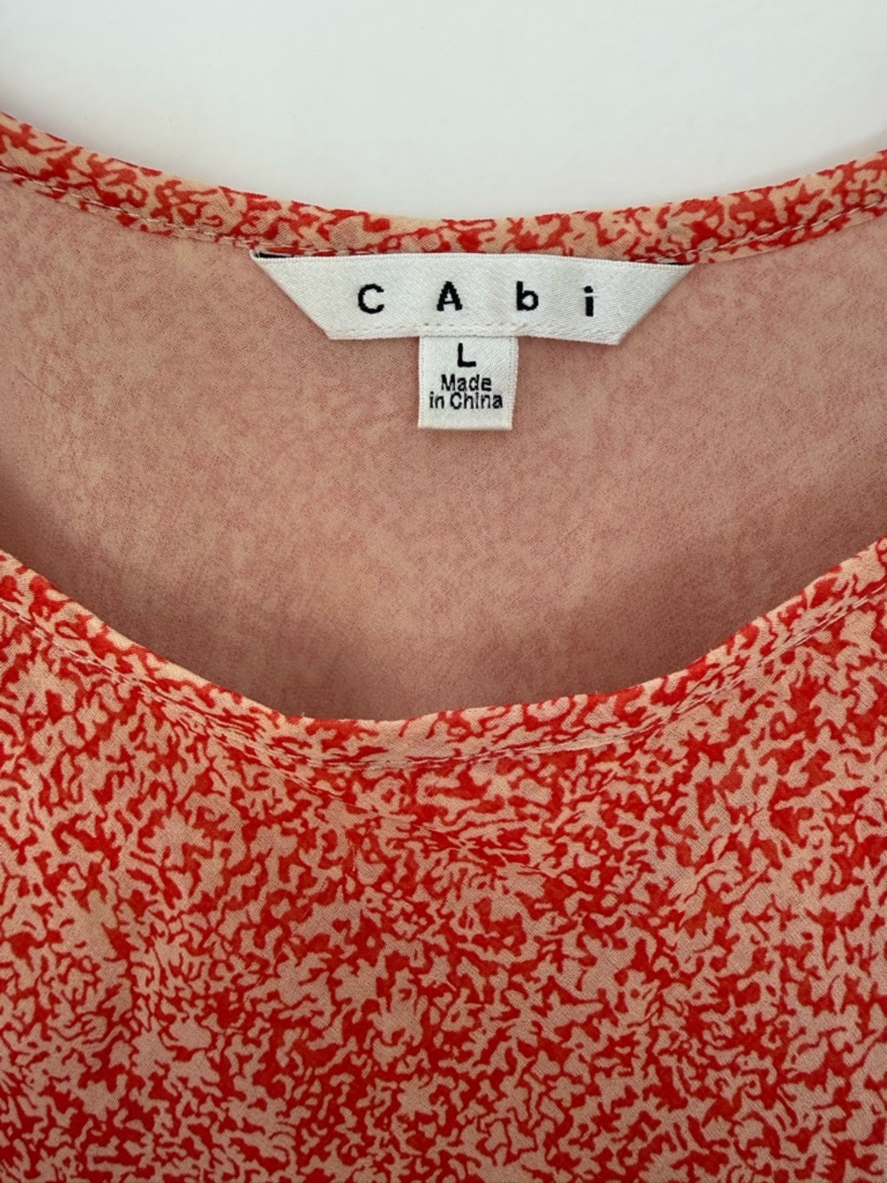 CAbi Red Cream Floral Camisole Tank Top Size L Flowy Ruffle Hem - Picture 3 of 4